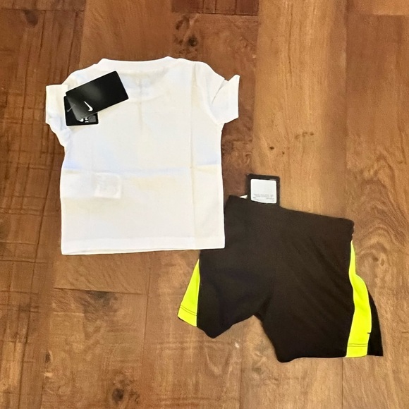 NWT Nike 2 piece baby toddler outfit 12 months SS T-shirt shorts goal - Picture 7 of 7